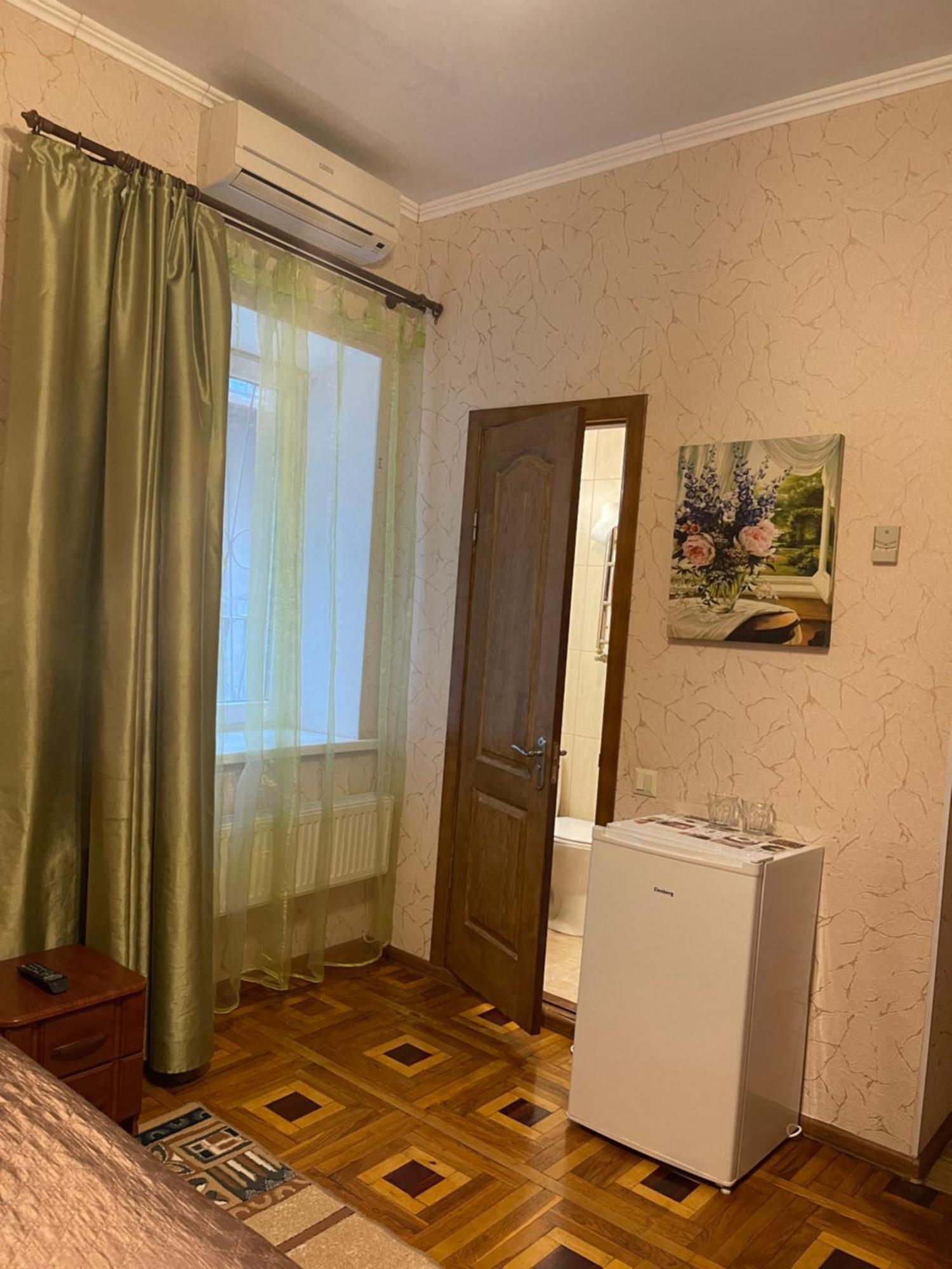 Затишні Номери В Самому Центрі Одеси Odessa Exteriör bild
